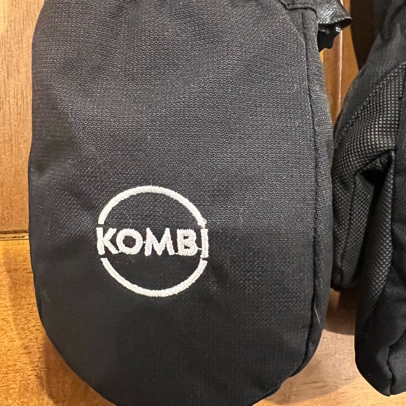 Kids Kombi mitts size small - Picture 4 of 4